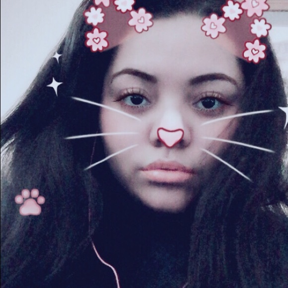 Meet your Posher, Naomi - Picture 1 of 1